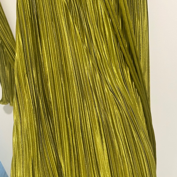 Hello Molly Besties Meet Mini Dress XS in Olive - Picture 9 of 12